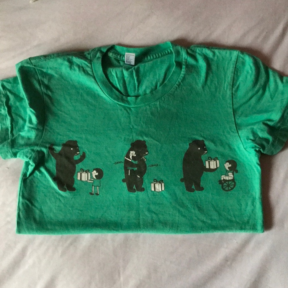 CLOSET CLOSING American Apparel Graphic Tee